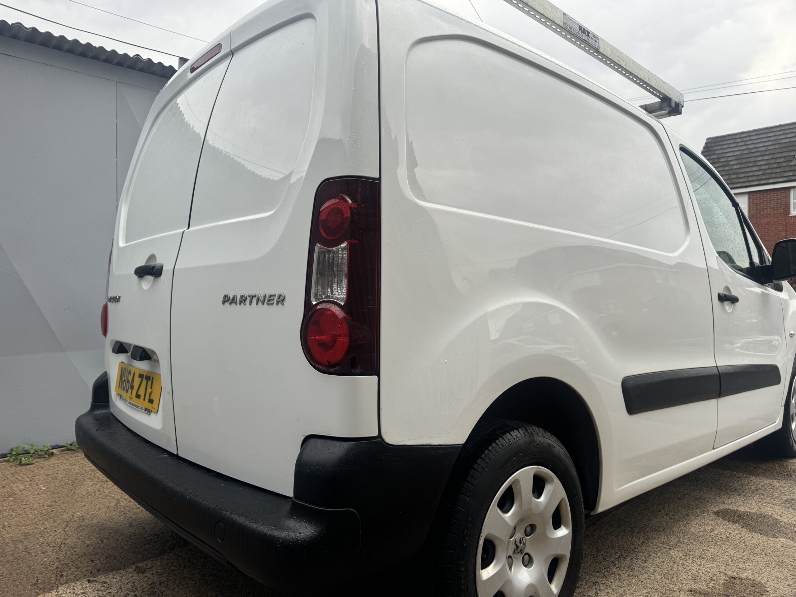 
								Peugeot Partner 1.6HDi 850 S full									