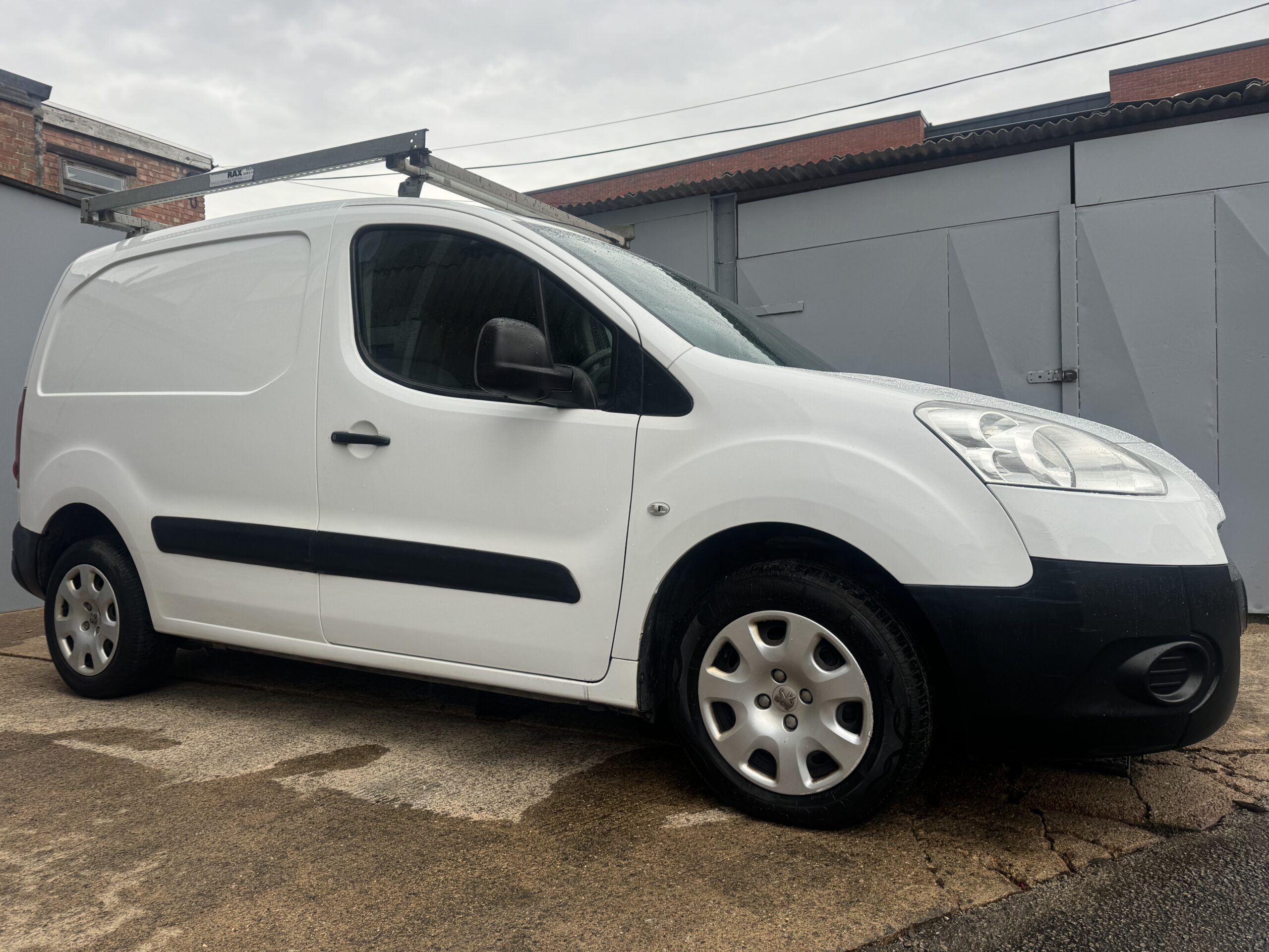 
								Peugeot Partner 1.6HDi 850 S full									