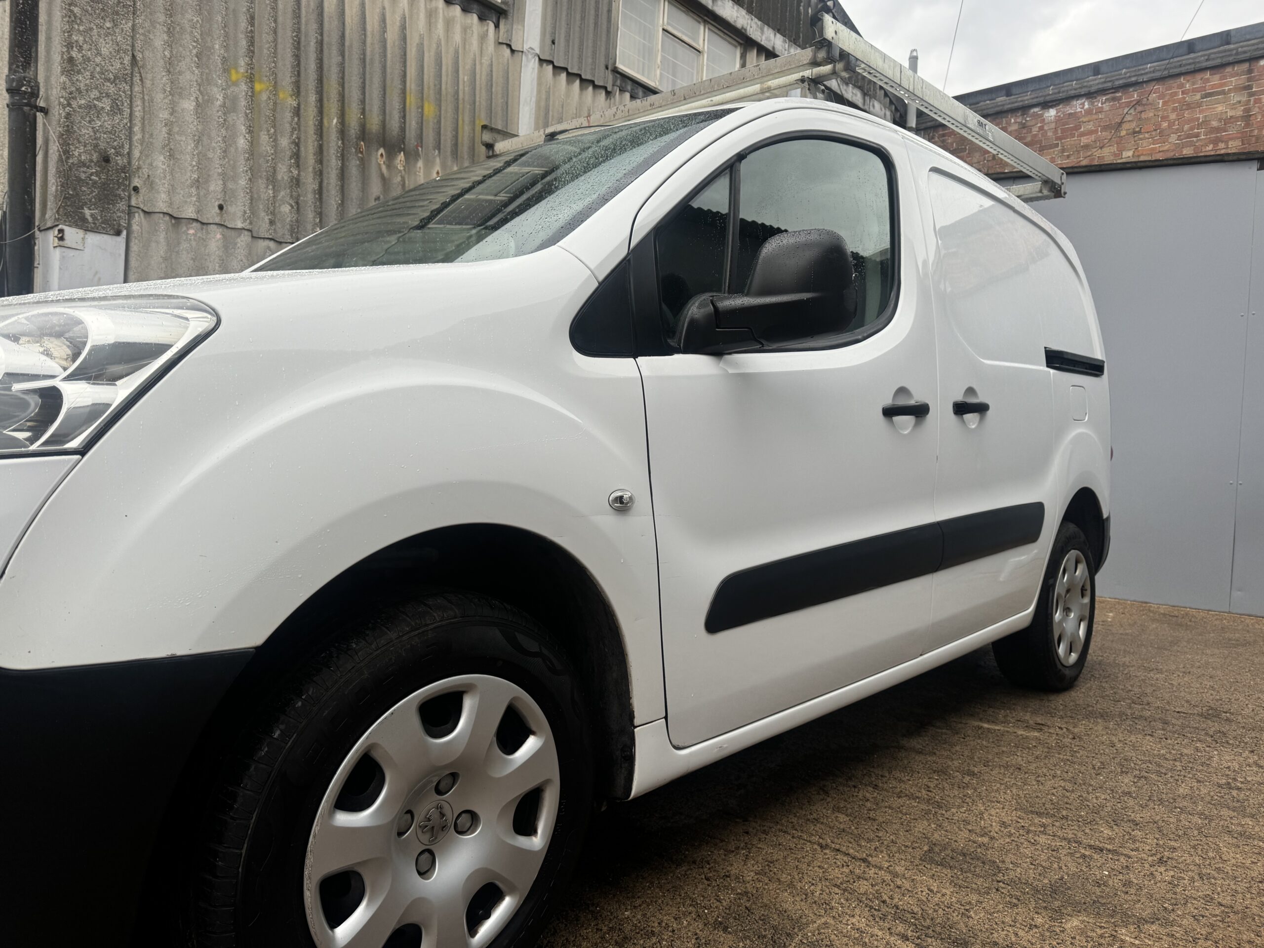 
								Peugeot Partner 1.6HDi 850 S full									